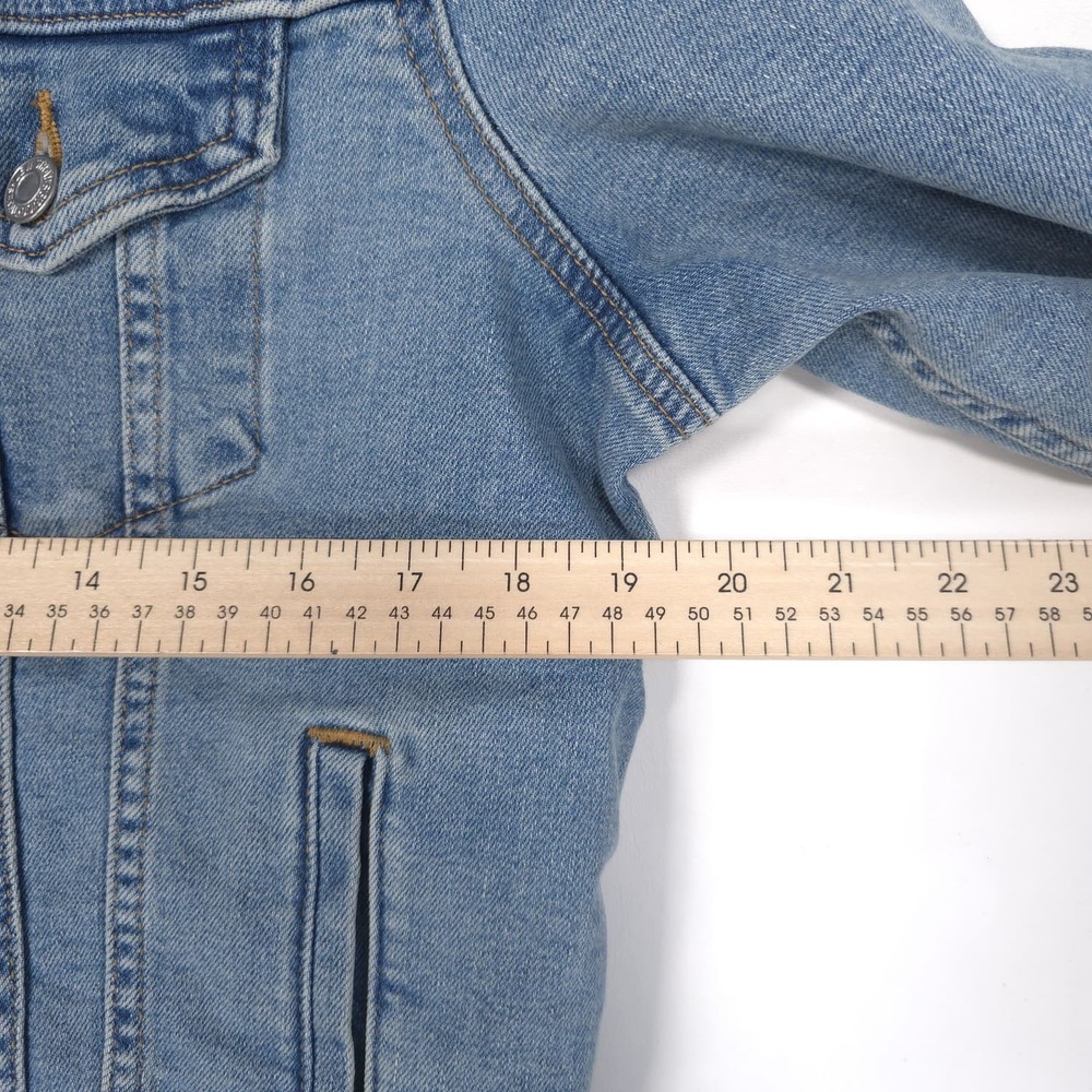 LEVI'S STRAUSS Women's MEDIUM Denim Jacket Light Wash Classic Trucker 29945-0012 - Picture 4 of 13